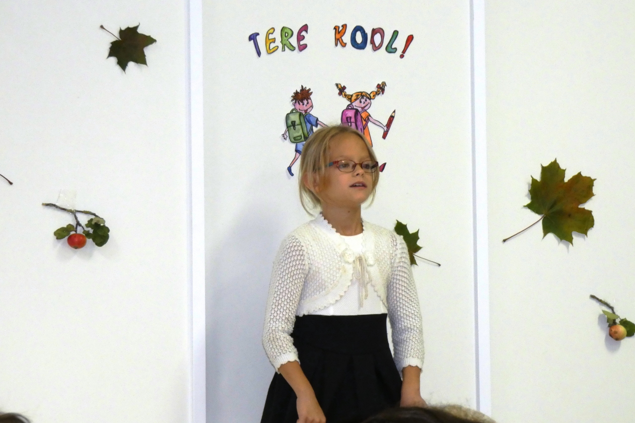 Luuletervituse kooliaasta alguseks esitas 4. klassi õpilane Rebeka
