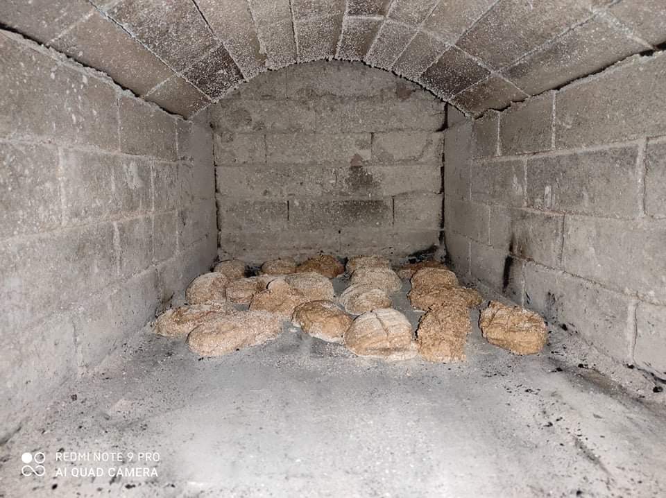 09.06.2021 tutvus 1-5. klass Hellenurme vesiveski tööga ja küpsetas leiba