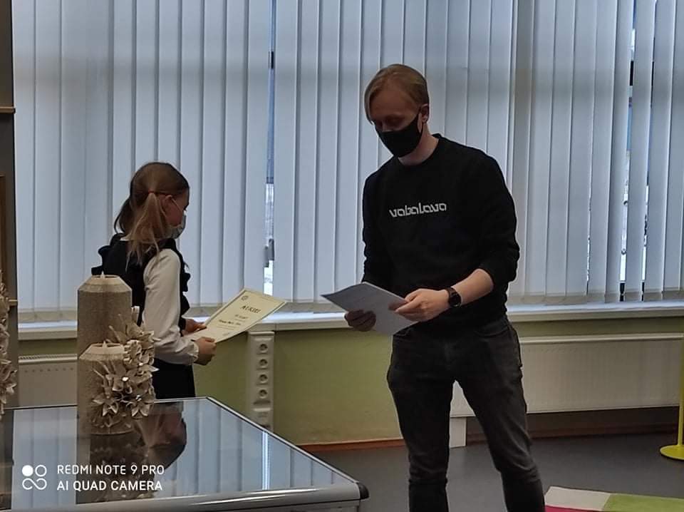 Grete-Marie osales õpilasetlejate riigikonkursi Tartumaa voorul
