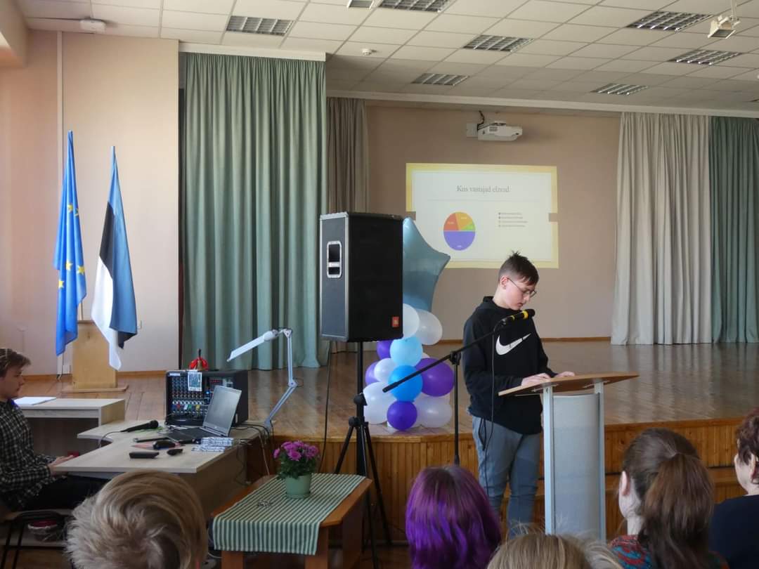 6. mail toimus Narva Keeltelütseumis projekti “Rohetehnoloogiate teejuhid” raames õpilaskonverents